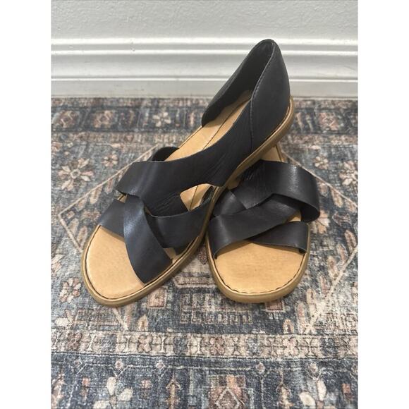Born "Ithaca" Sandals/ Shoes Women's Size 10 Medium Black Nero New - Picture 2 of 7
